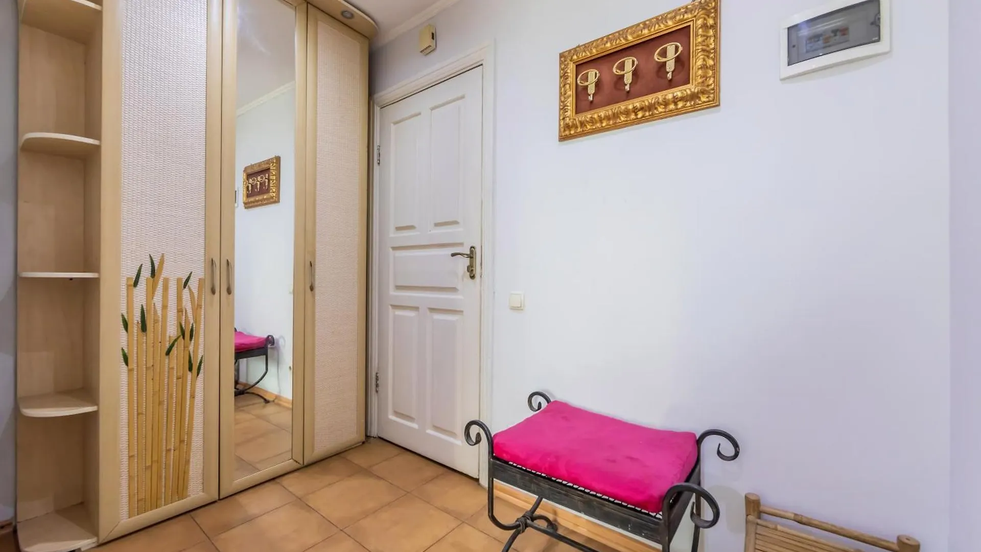 Апартаменти 1-Кімнатні, М. Палац Спорту Kyiv Apartment